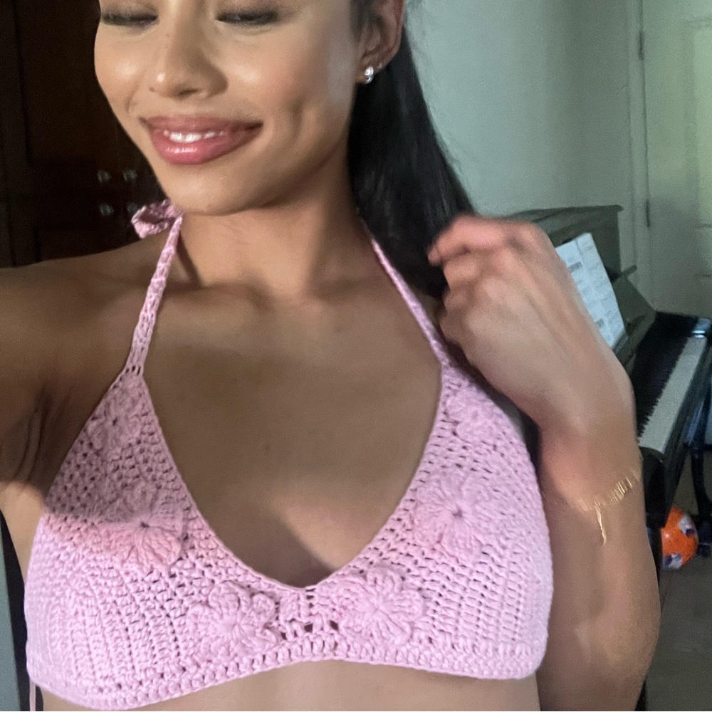 Edikted Light Pink Crochet Top
